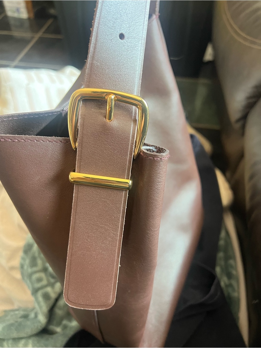Madewell The Essential Bucket Tote - Picture 10 of 11
